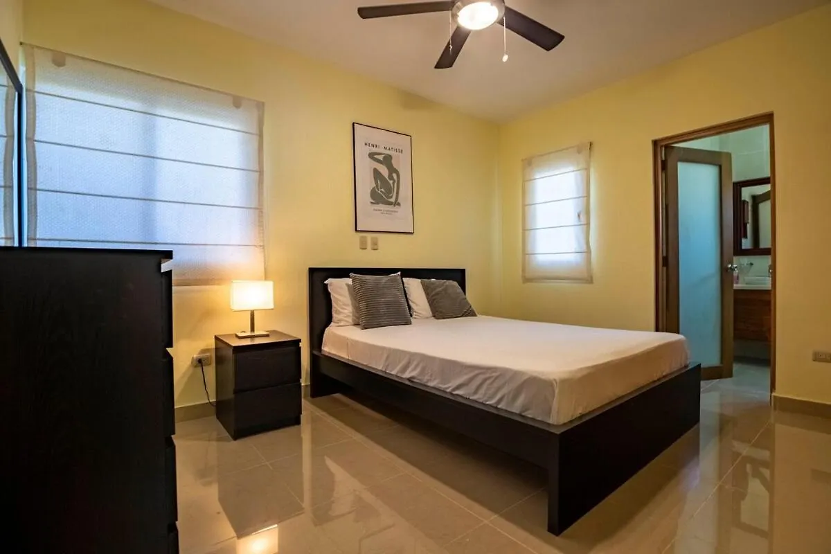 Pro Cab Paradise Condos קברטה