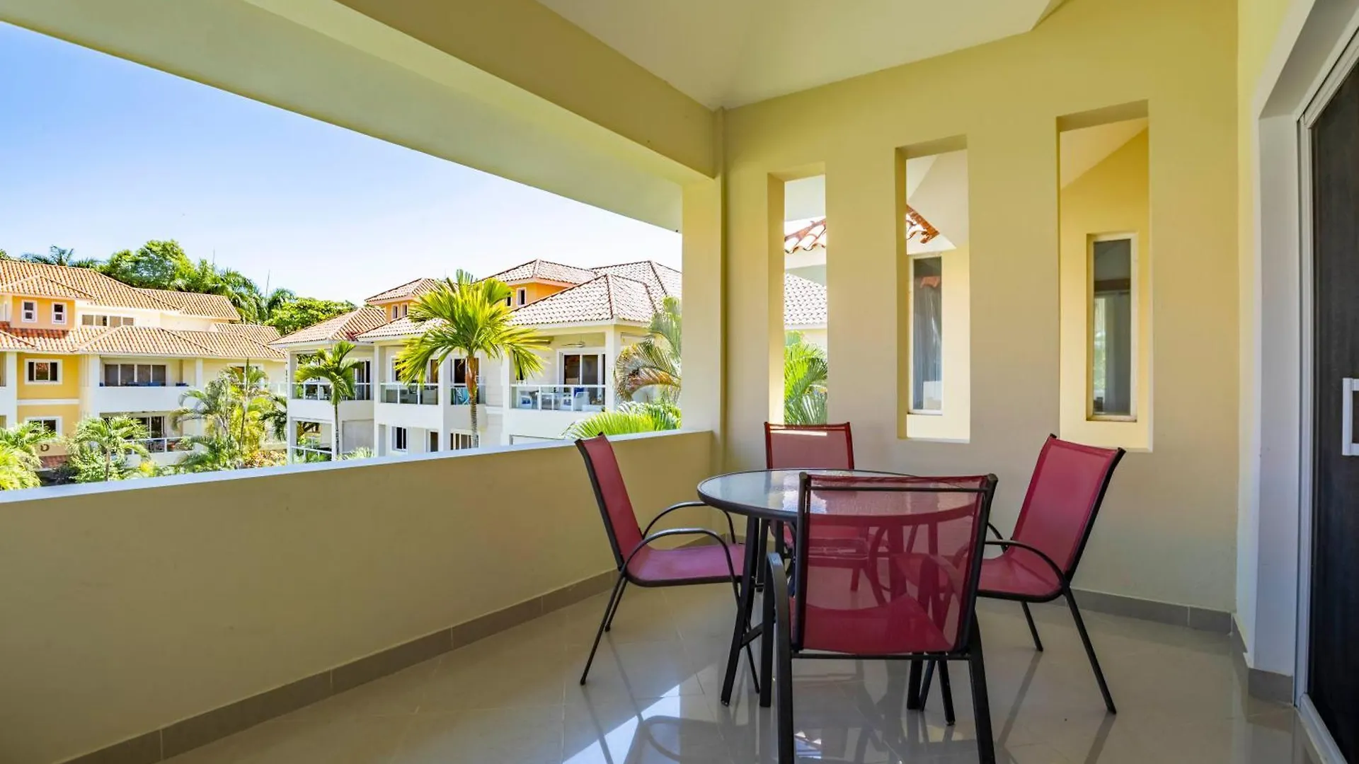 Pro Cab Paradise Condos קברטה